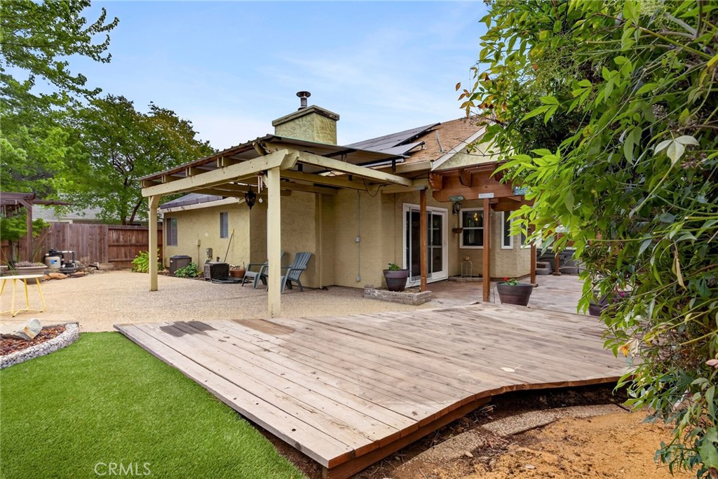 50 Lexington Property Photo 45