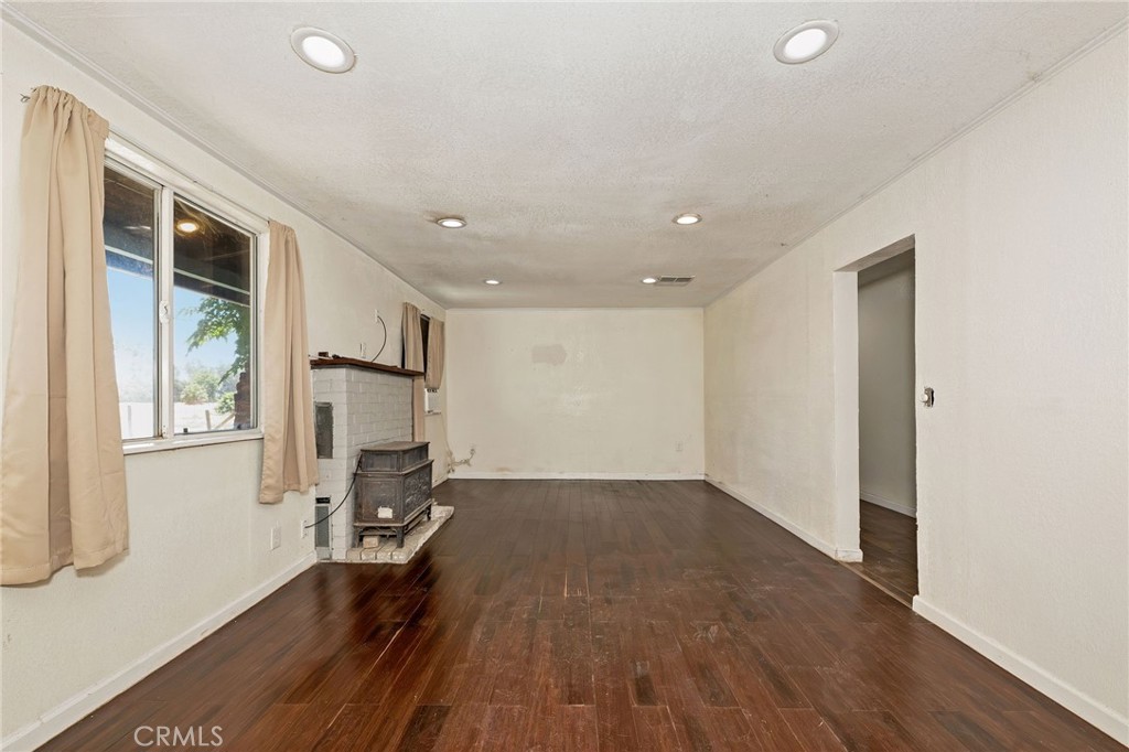 4733 County Rd E Property Photo 8