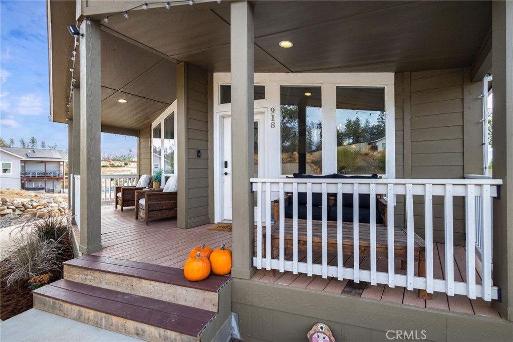 918 Deer Creek Property Photo 1