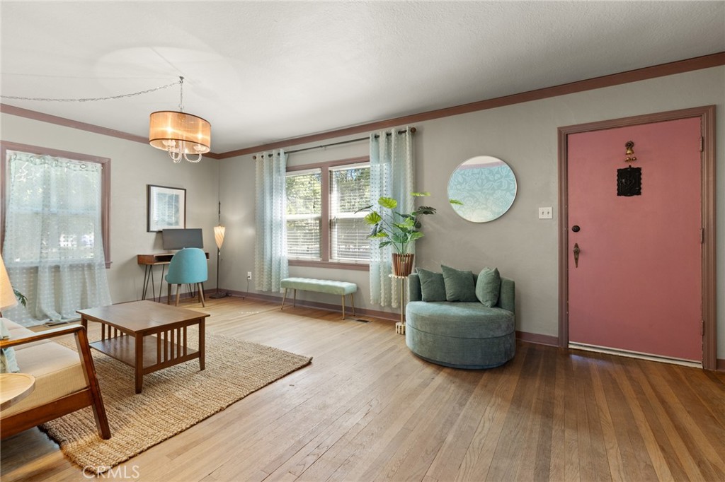1063 Arcadian Avenue Property Photo 3