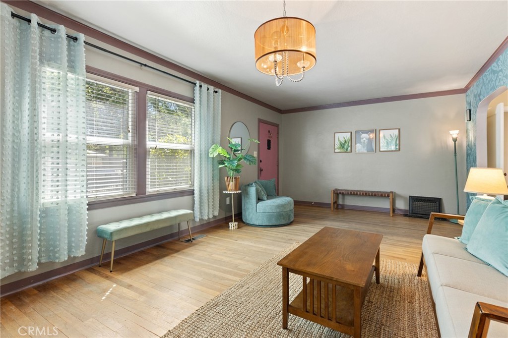 1063 Arcadian Avenue Property Photo 4