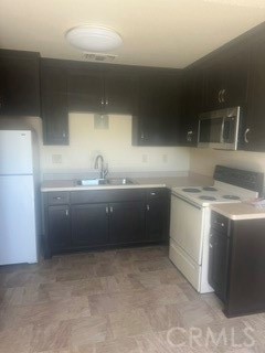 1 Mayfair Dr, Property Photo 2