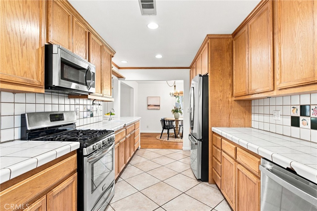 66 Cottage Avenue Property Photo 17