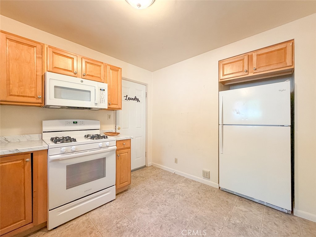1011 Normal Avenue Property Photo 11