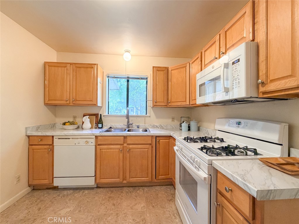 1011 Normal Avenue Property Photo 12