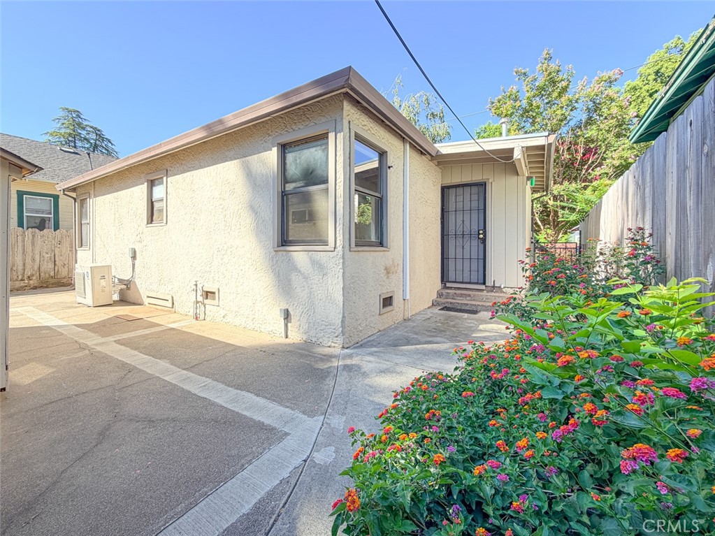 1011 Normal Avenue Property Photo 18