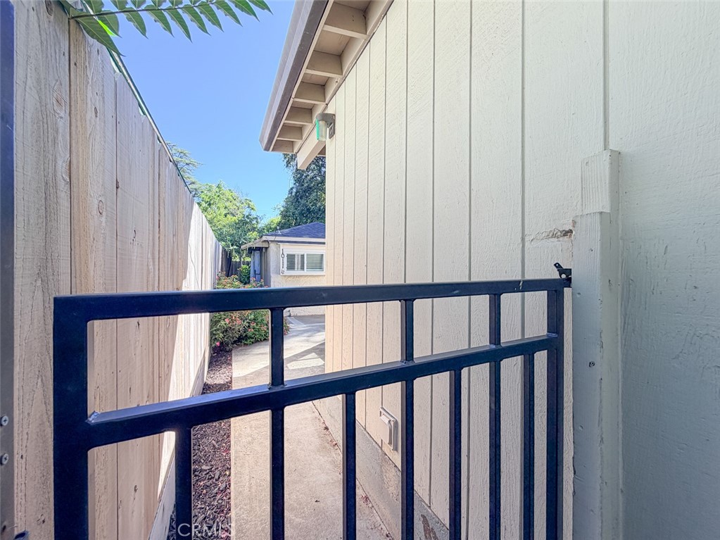 1011 Normal Avenue Property Photo 20