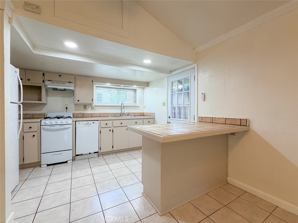 1011 Normal Avenue Property Photo 23