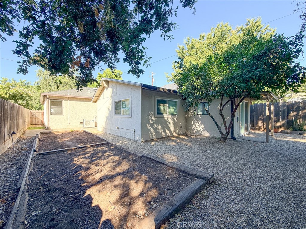 1011 Normal Avenue Property Photo 33