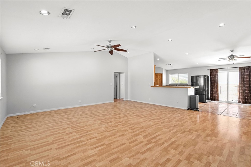 24661 Rowland Ln Property Photo 5