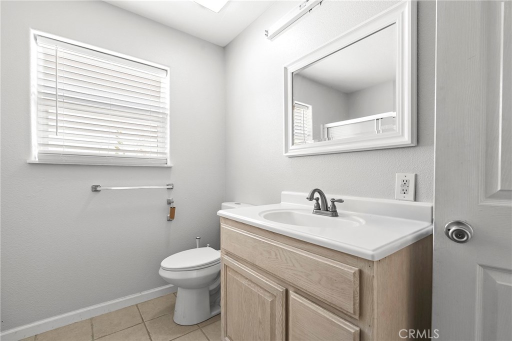 24661 Rowland Ln Property Photo 11