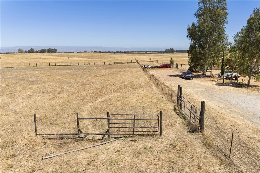 24661 Rowland Ln Property Photo 35