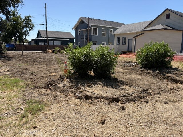 541 Jefferson St Property Photo 3