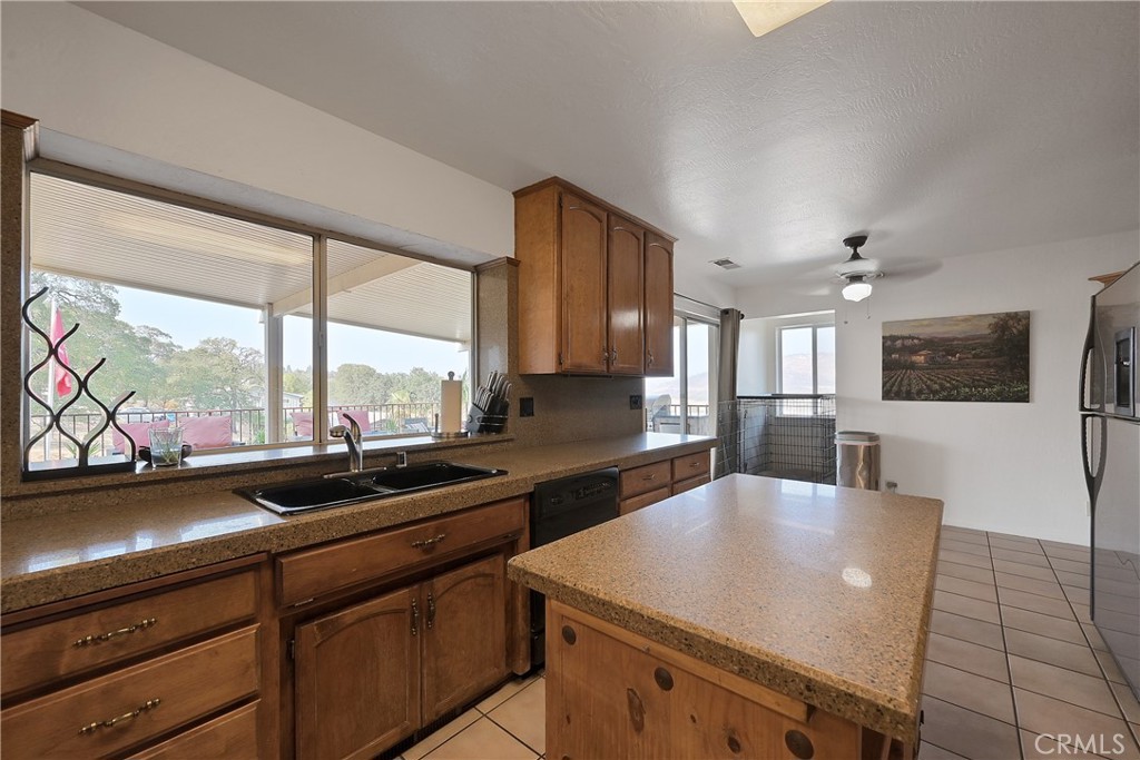 474 Lodgeview Property Photo 17