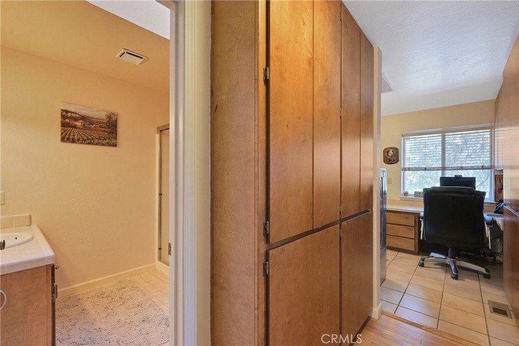 474 Lodgeview Property Photo 32
