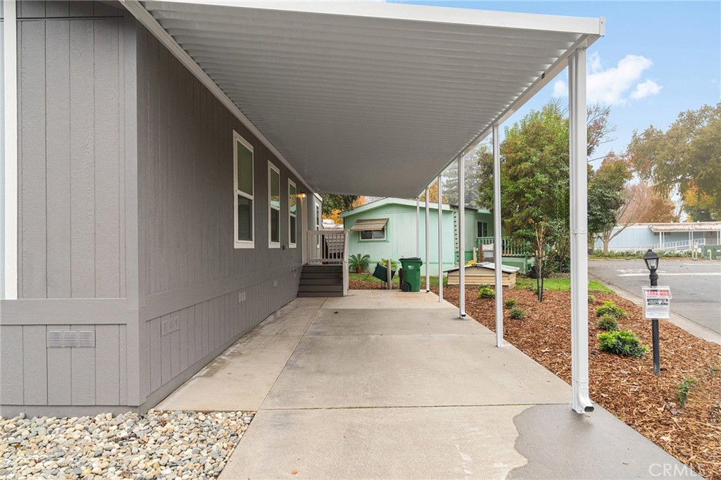 567 E Lassen Avenue 102 Property Photo 6