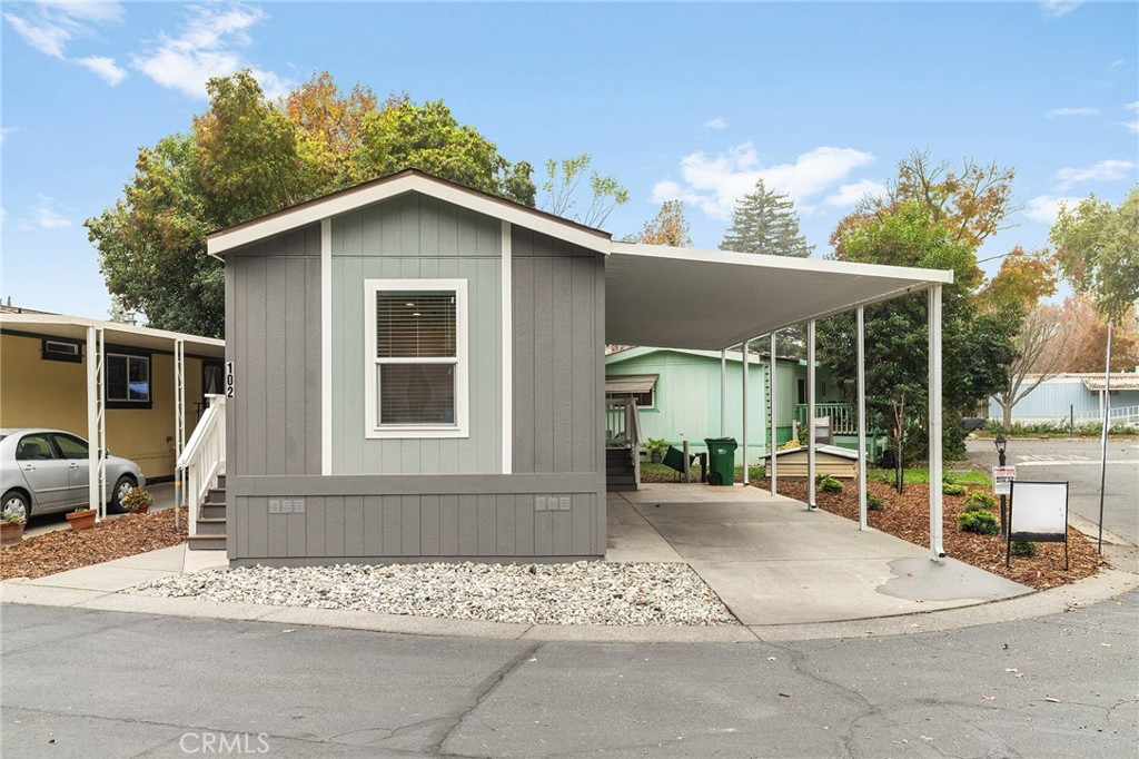 567 E Lassen Avenue 102 Property Photo 25