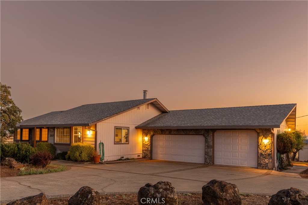 3070 Royal Meadow Property Photo 3