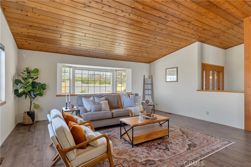 3070 Royal Meadow Property Photo 16