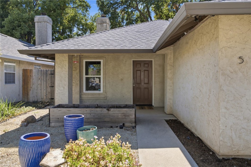 5 Hunter Court Property Photo 5