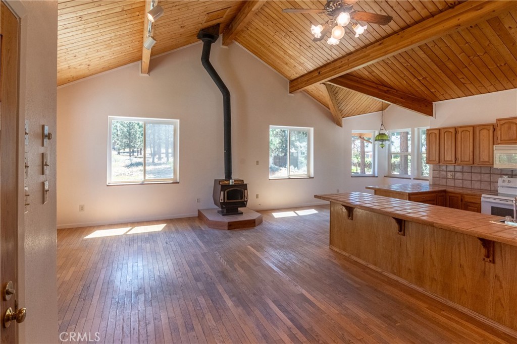 17653 Cougar Court Property Photo 4