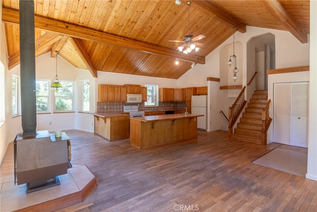 17653 Cougar Court Property Photo 6