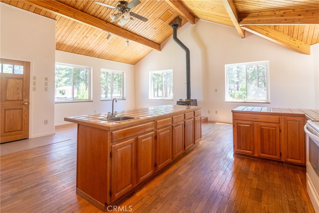 17653 Cougar Court Property Photo 10