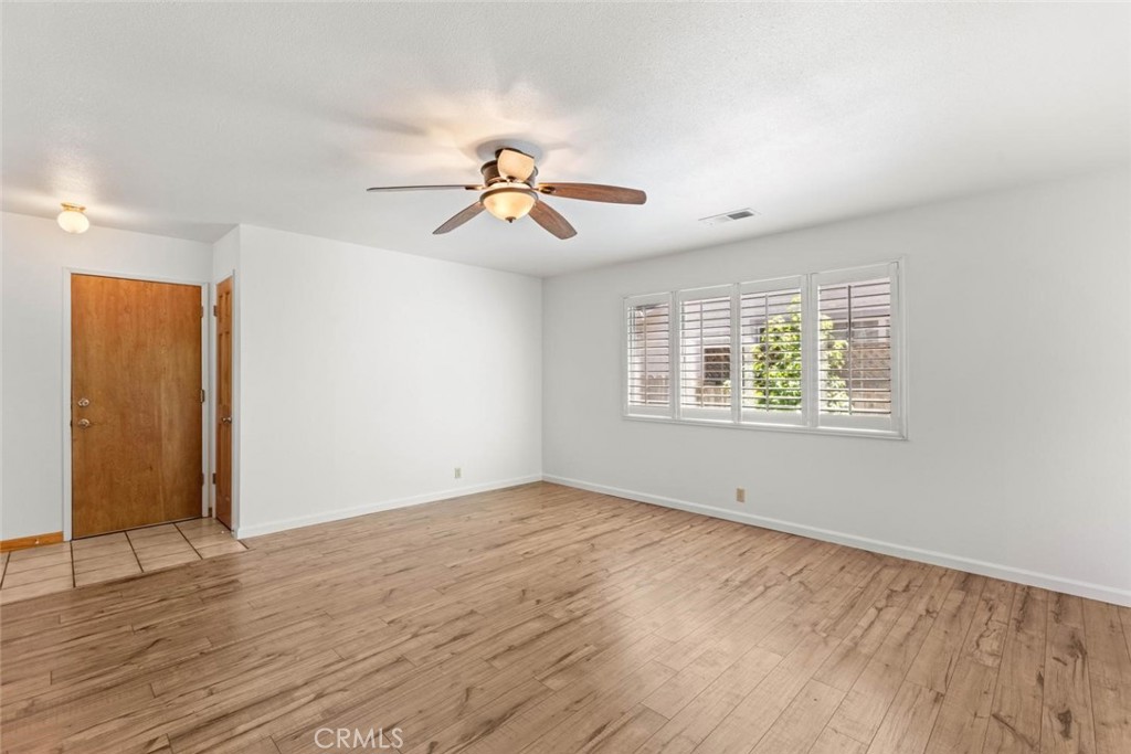 987 Jonell Property Photo 5
