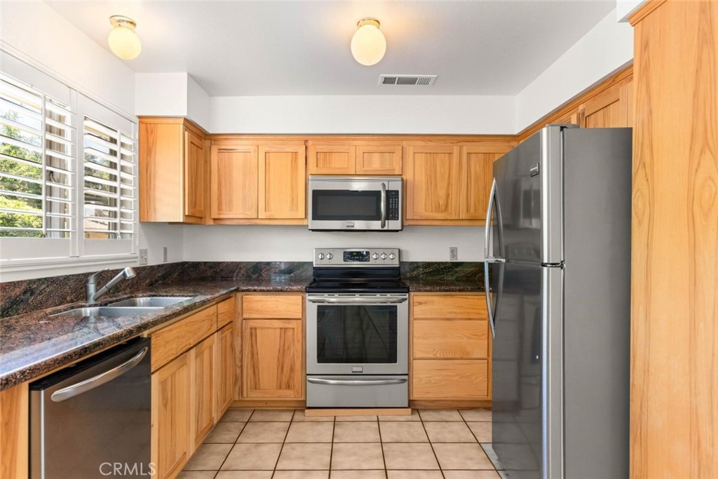 987 Jonell Property Photo 8