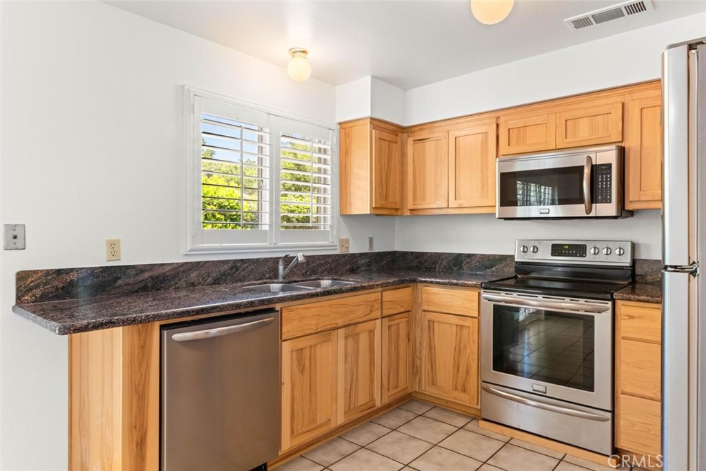 987 Jonell Property Photo 9