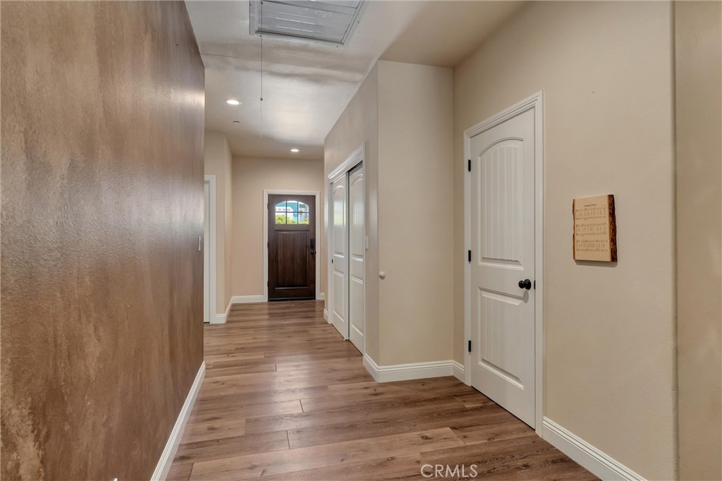 22 Pleasant Oak Property Photo 5