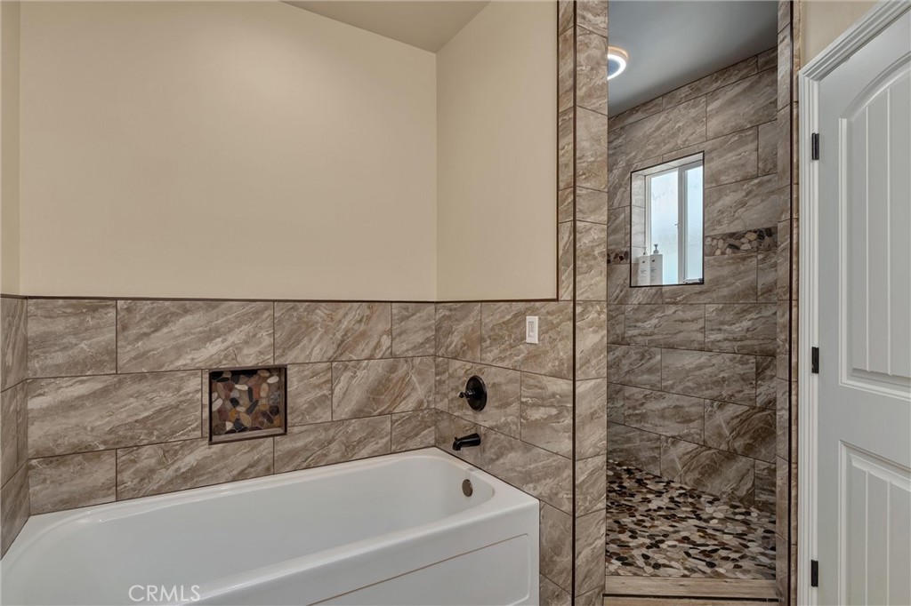 22 Pleasant Oak Property Photo 23