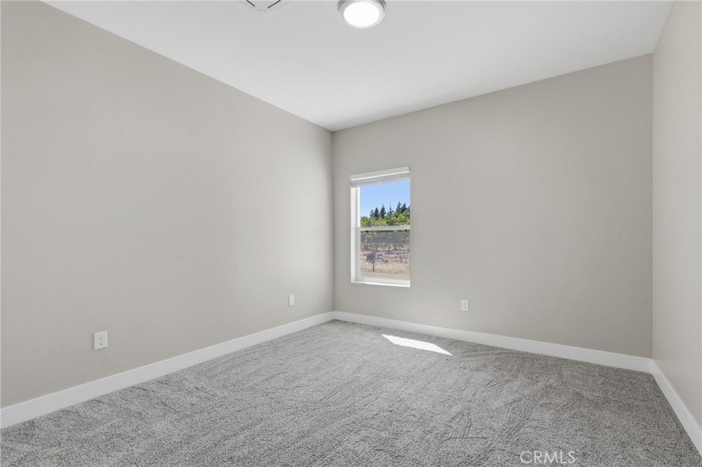 491 Justeson Property Photo 17