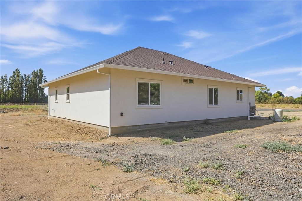 491 Justeson Property Photo 33
