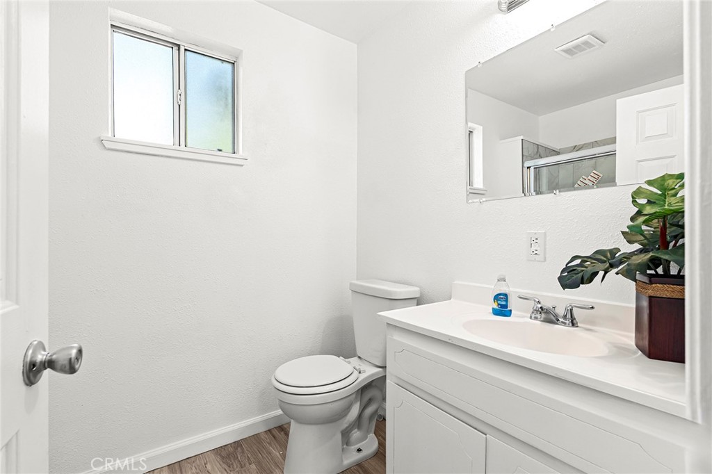 224 S Jackson St Property Photo 5