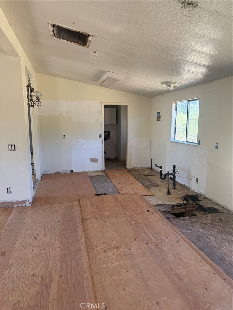 16685 Tehama Dam Rd, Property Photo 4