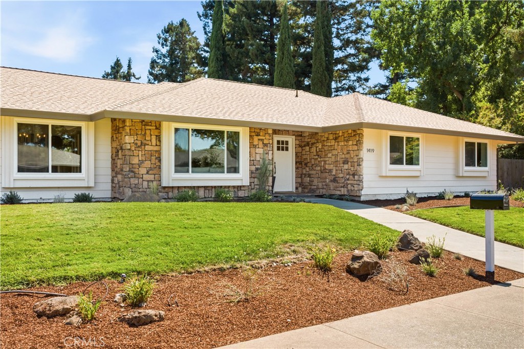 1419 Lazy Trail Property Photo 1