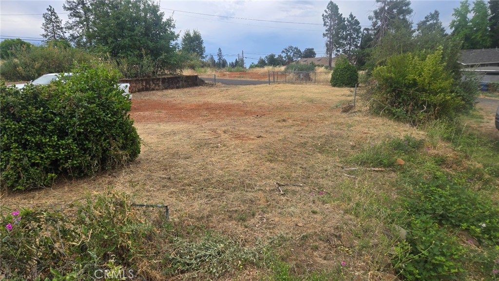 1025 Howard Property Photo 4