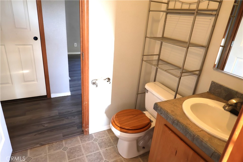 5731 99w Property Photo 9