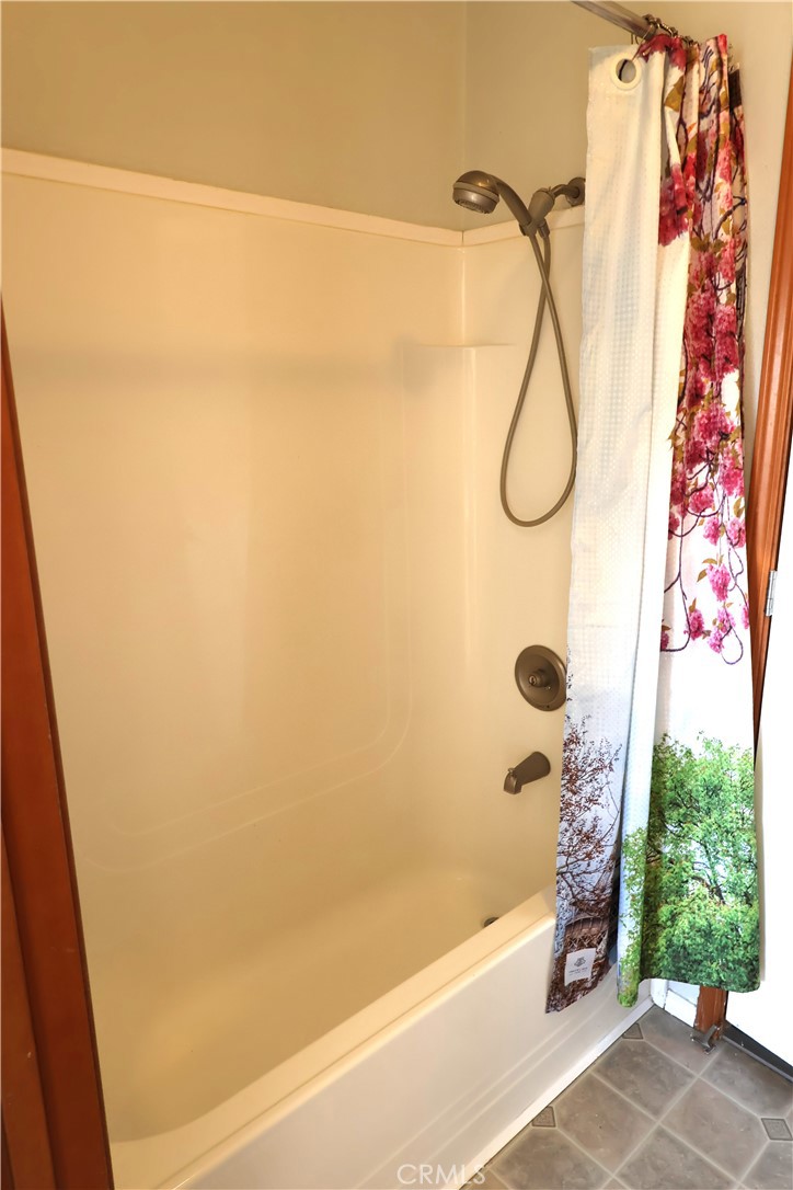 5731 99w Property Photo 10