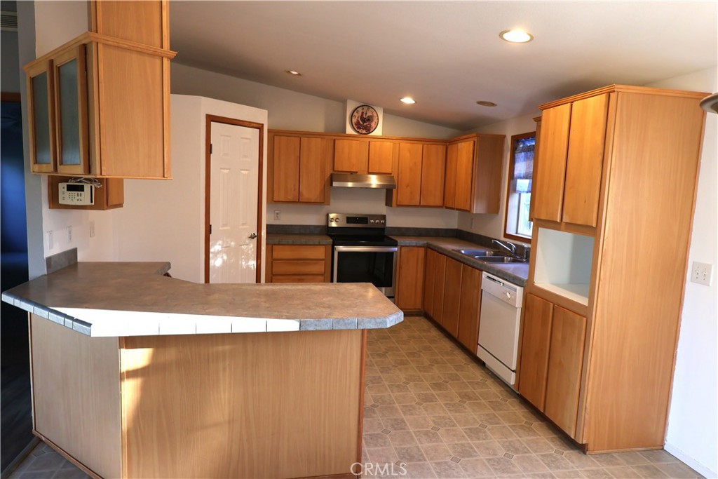 5731 99w Property Photo 11