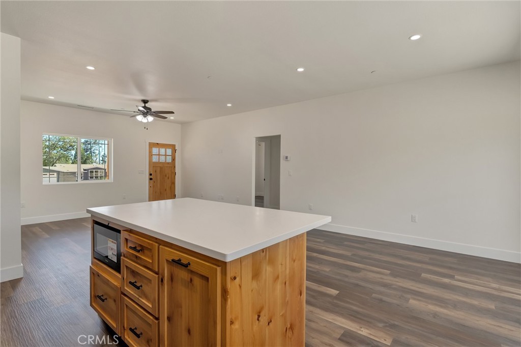 1647 Wee Dell Property Photo 14