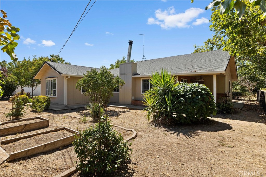 23353 Hamilton Property Photo 3