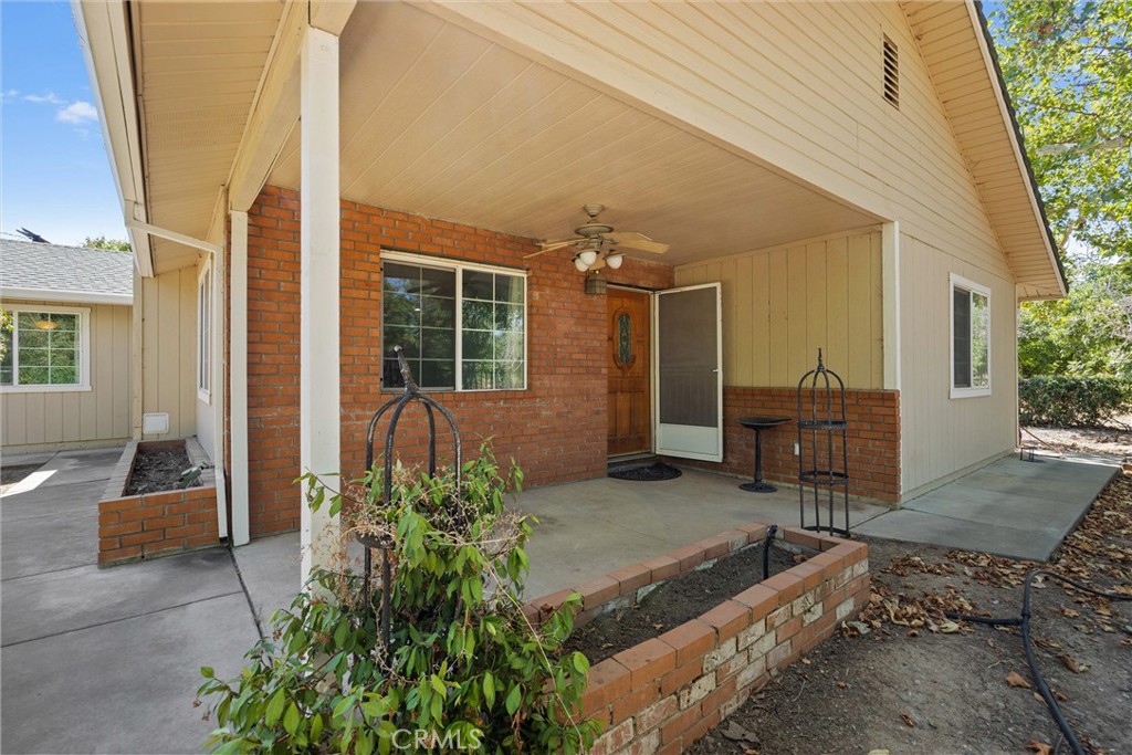 23353 Hamilton Property Photo 4