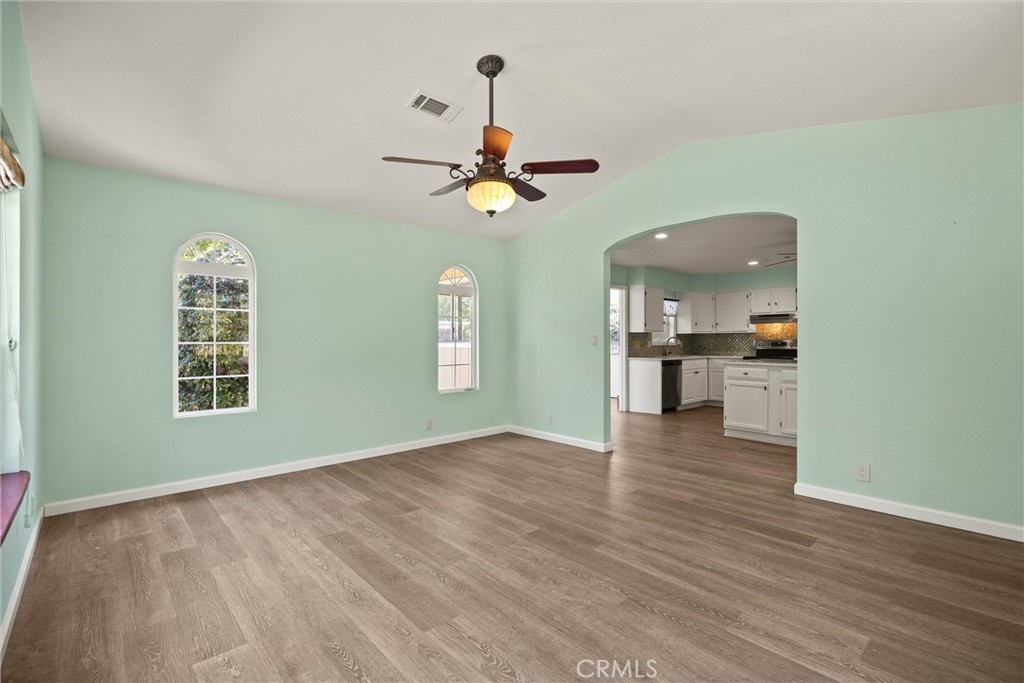 23353 Hamilton Property Photo 20