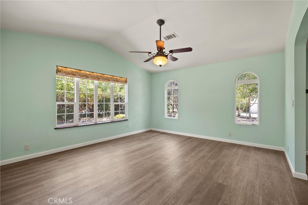 23353 Hamilton Property Photo 21