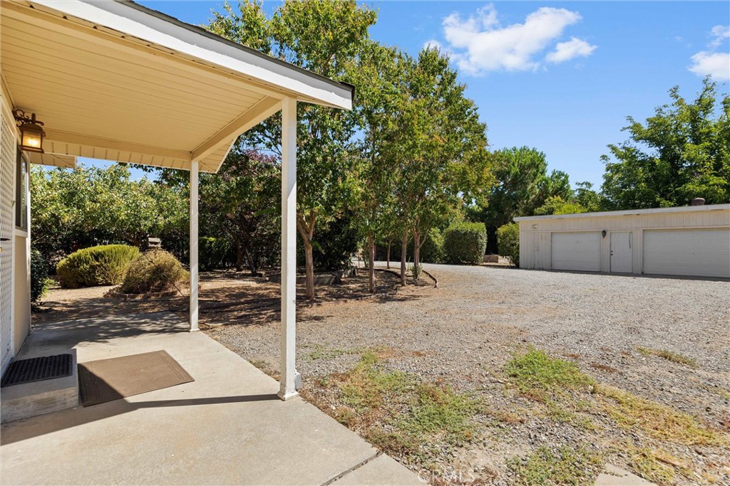 23353 Hamilton Property Photo 40