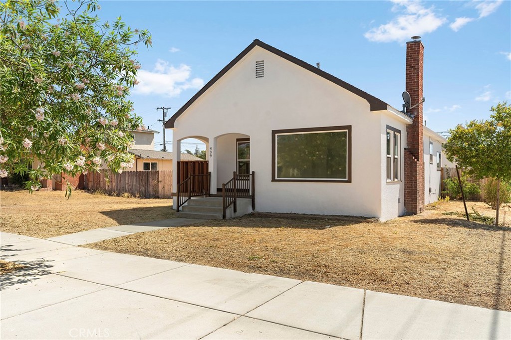 439 3rd Street Property Photo 3