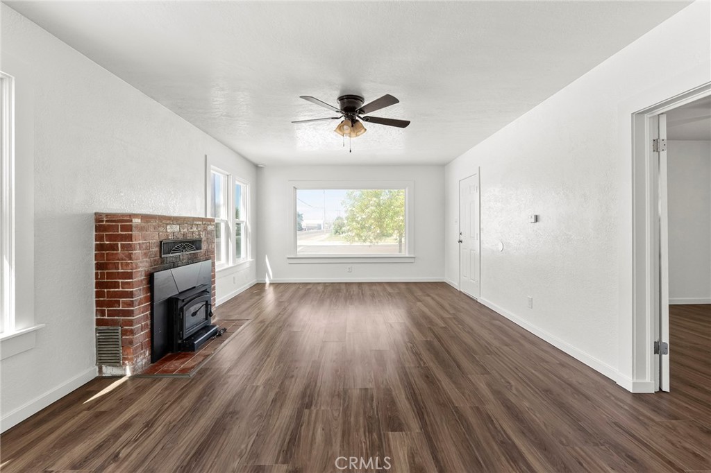 439 3rd Street Property Photo 5