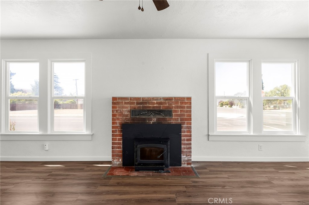 439 3rd Street Property Photo 6